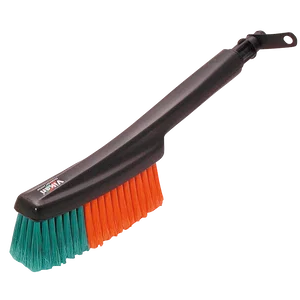 WATERFED HAND HELD VEHICLE BRUSH