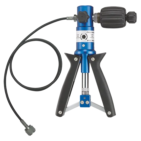 P60 PRESSURE TEST PUMP C/W HOSE